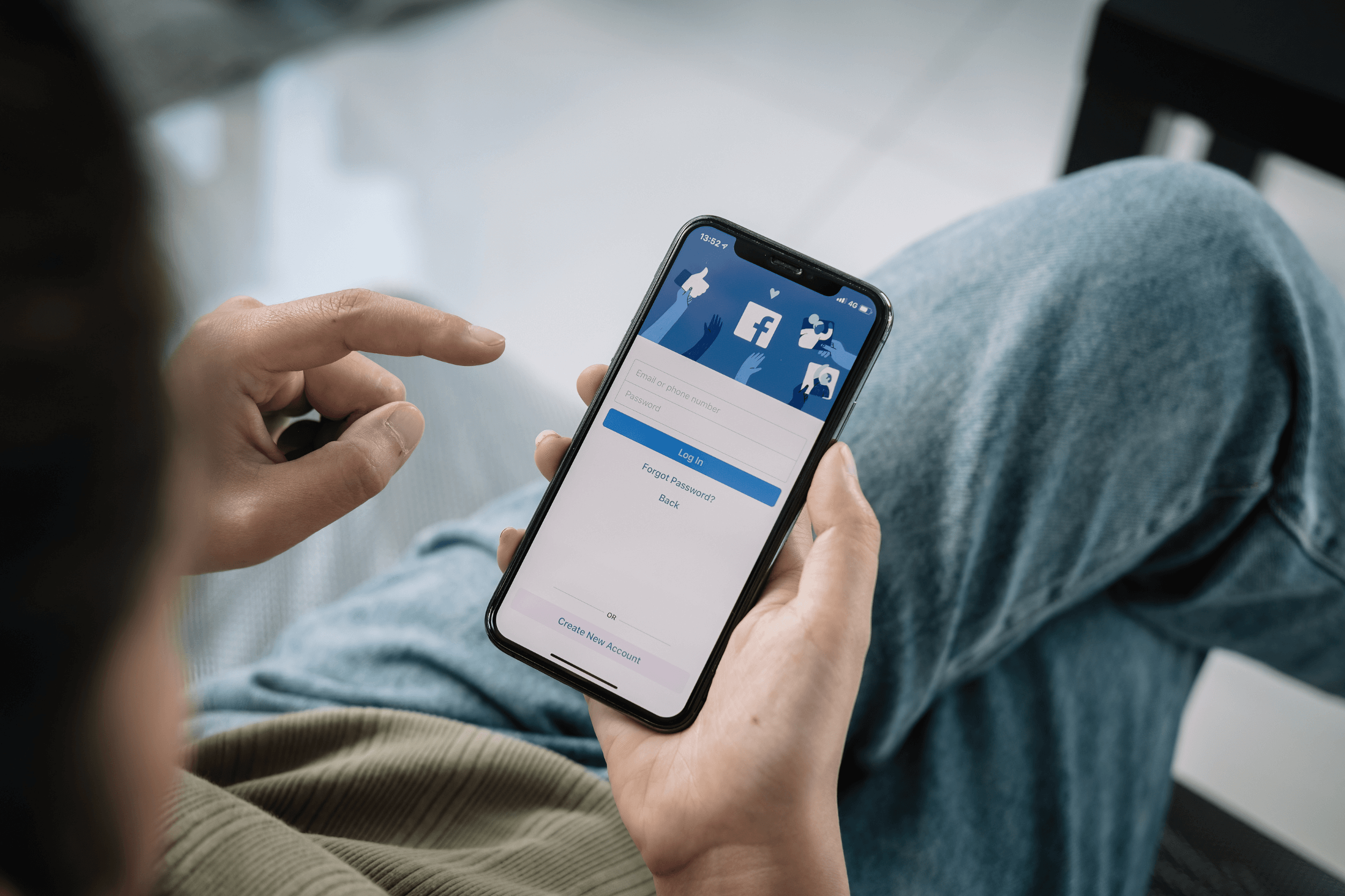 Facebook Facebook algorithm prioritizes
